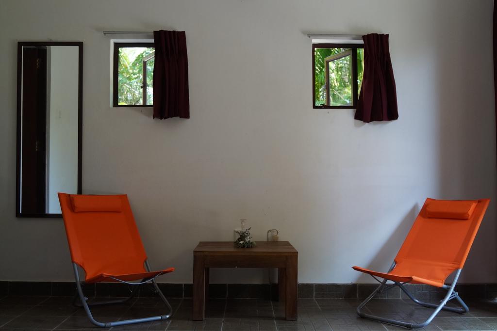 Sri Beach Bungalows And Villa Marawila Eksteriør bilde