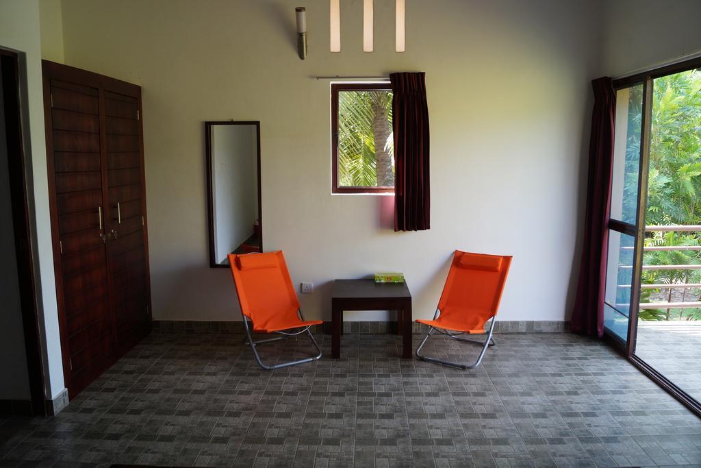 Sri Beach Bungalows And Villa Marawila Eksteriør bilde