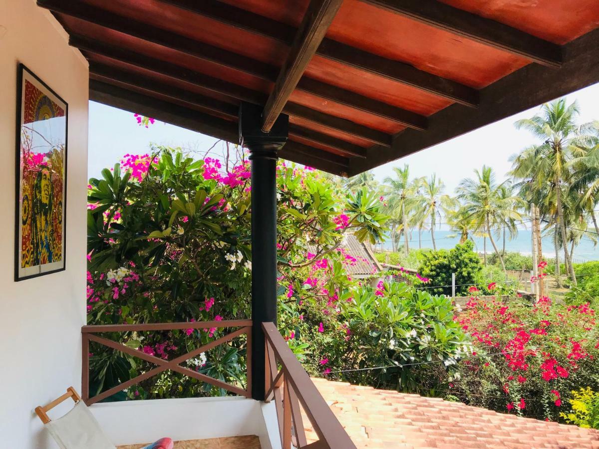 Sri Beach Bungalows And Villa Marawila Eksteriør bilde
